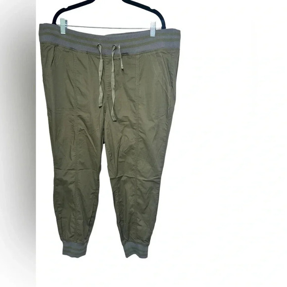 Torrid Olive Classic Fit Stretch Poplin Mid-Rise Jogger Pant 2 2XL - Picture 3 of 10